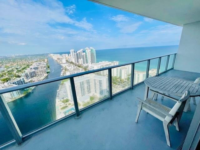 4010 SOUTH OCEAN DRIVE CO - Residential