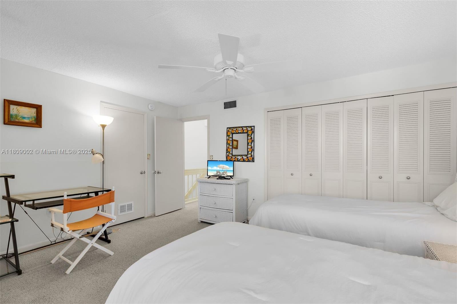 CAY CONDOMINIUM - Residential