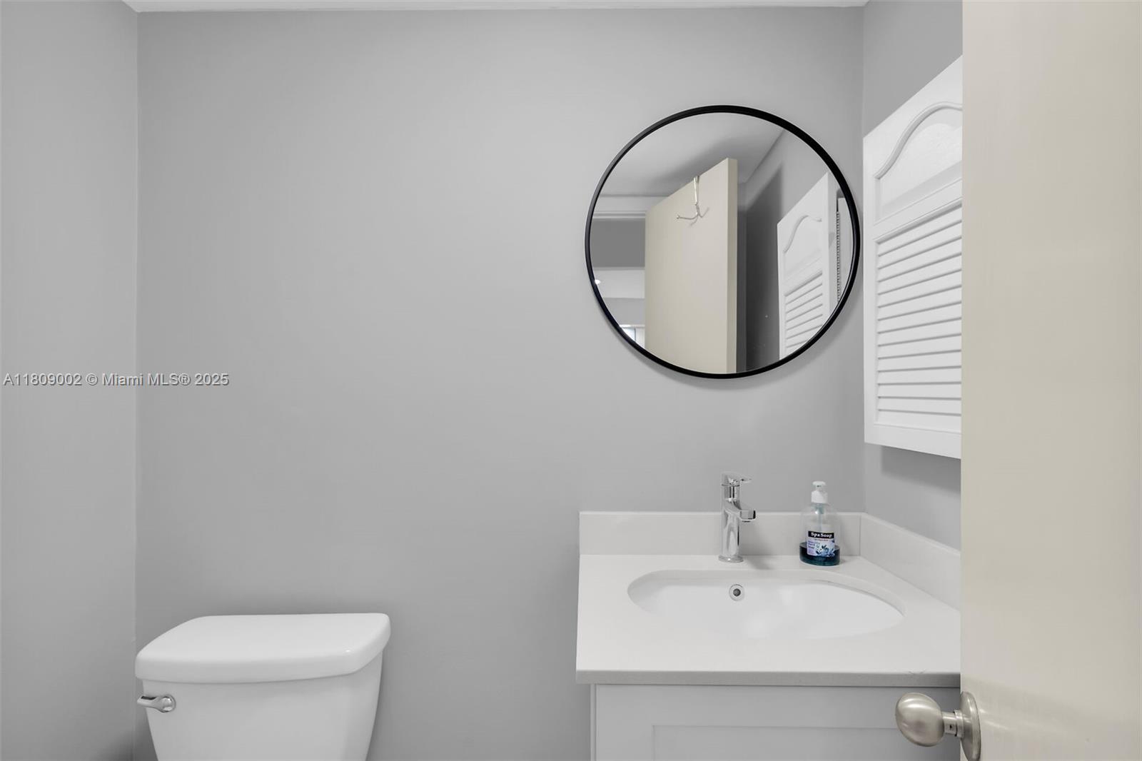 CAY CONDOMINIUM - Residential