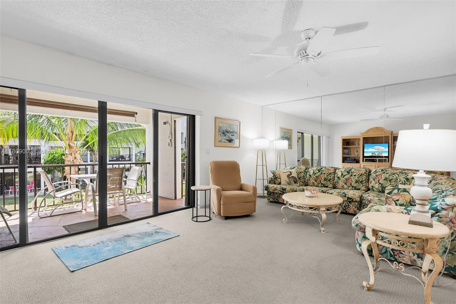 CAY CONDOMINIUM - Residential