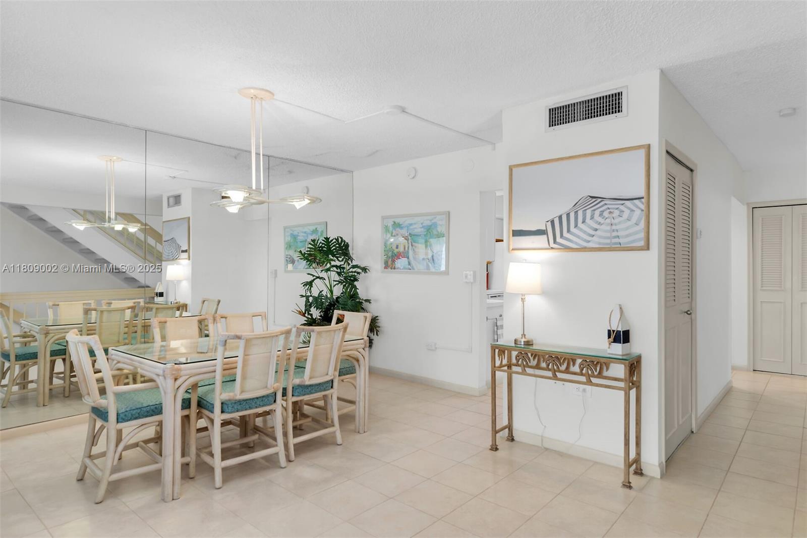 CAY CONDOMINIUM - Residential