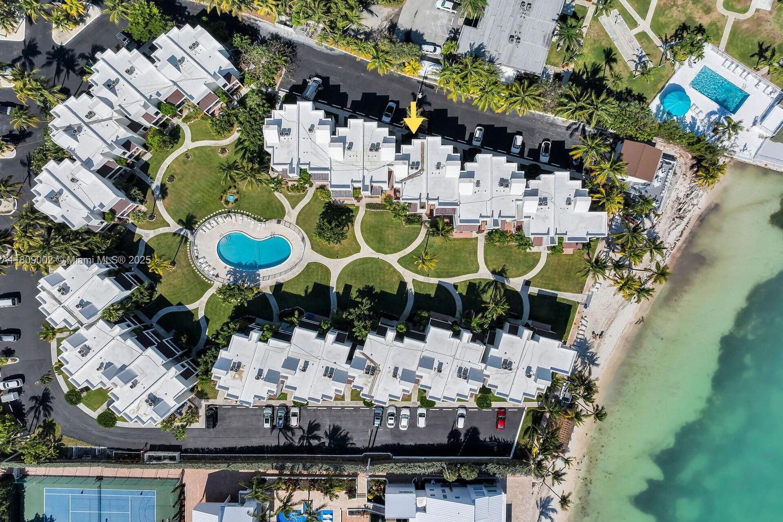 CAY CONDOMINIUM - Residential