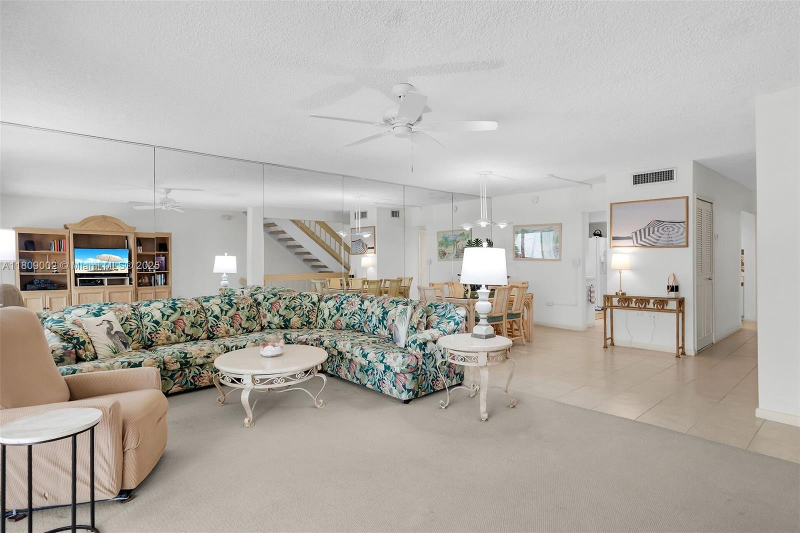 CAY CONDOMINIUM - Residential