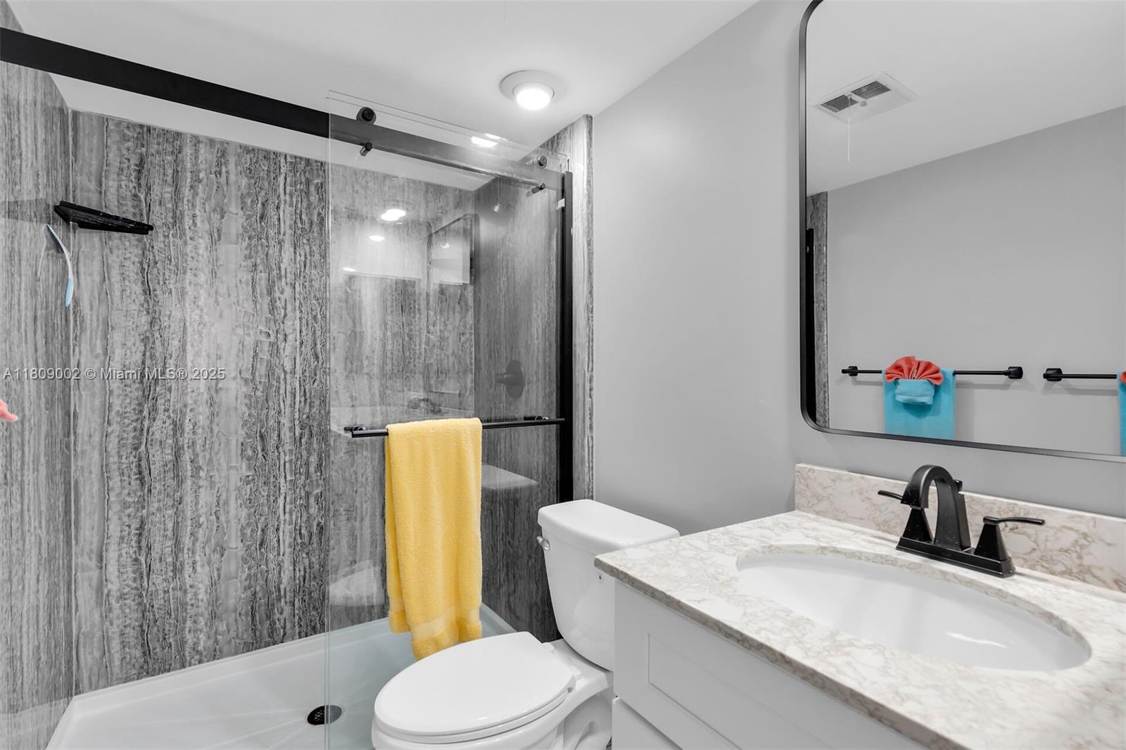 CAY CONDOMINIUM - Residential