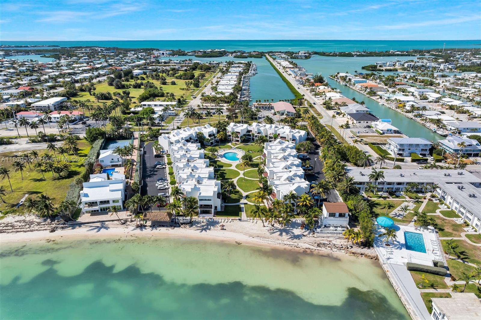 CAY CONDOMINIUM - Residential