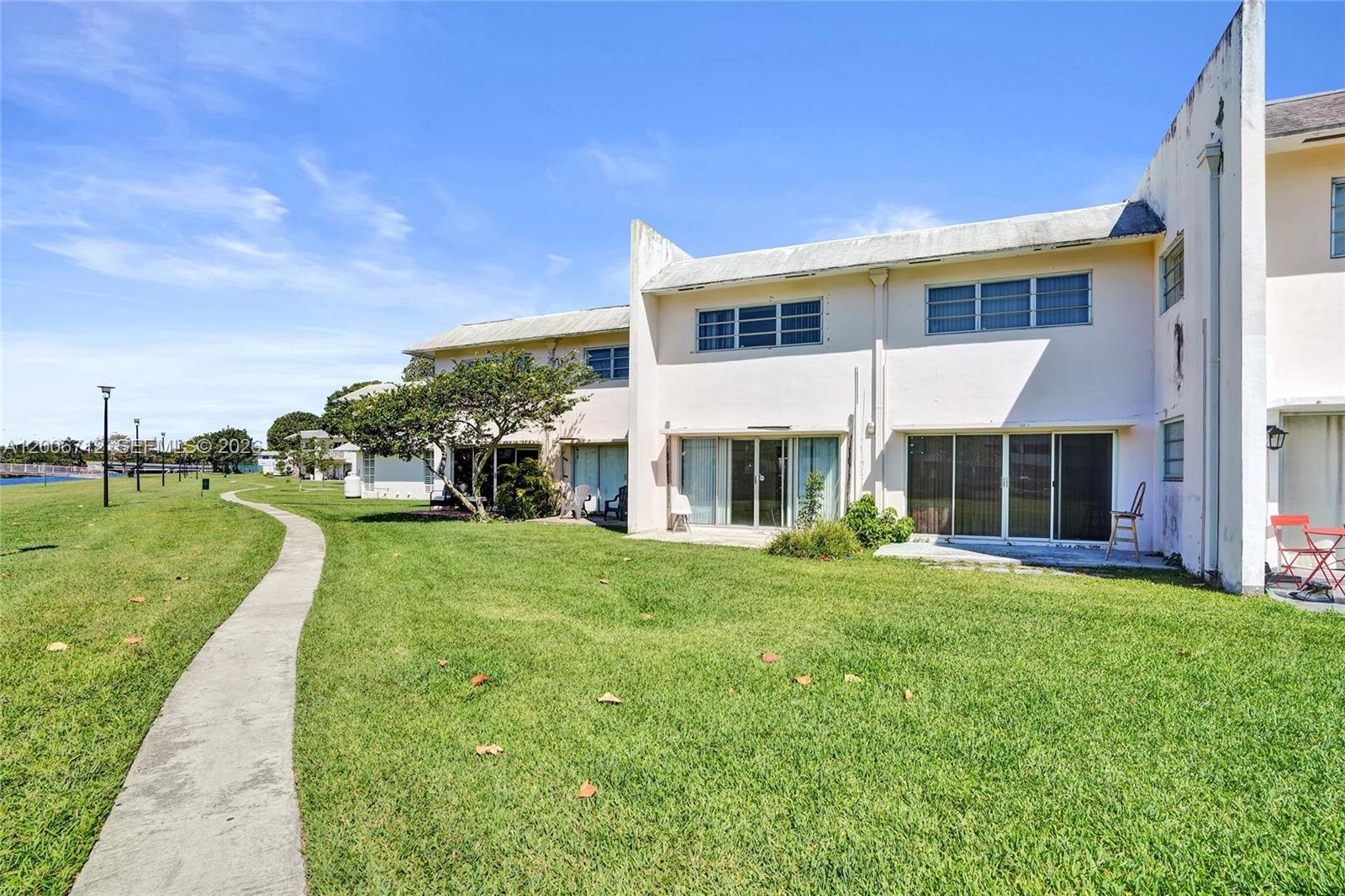 VILLAGE AT DADELAND CONDO - Residential