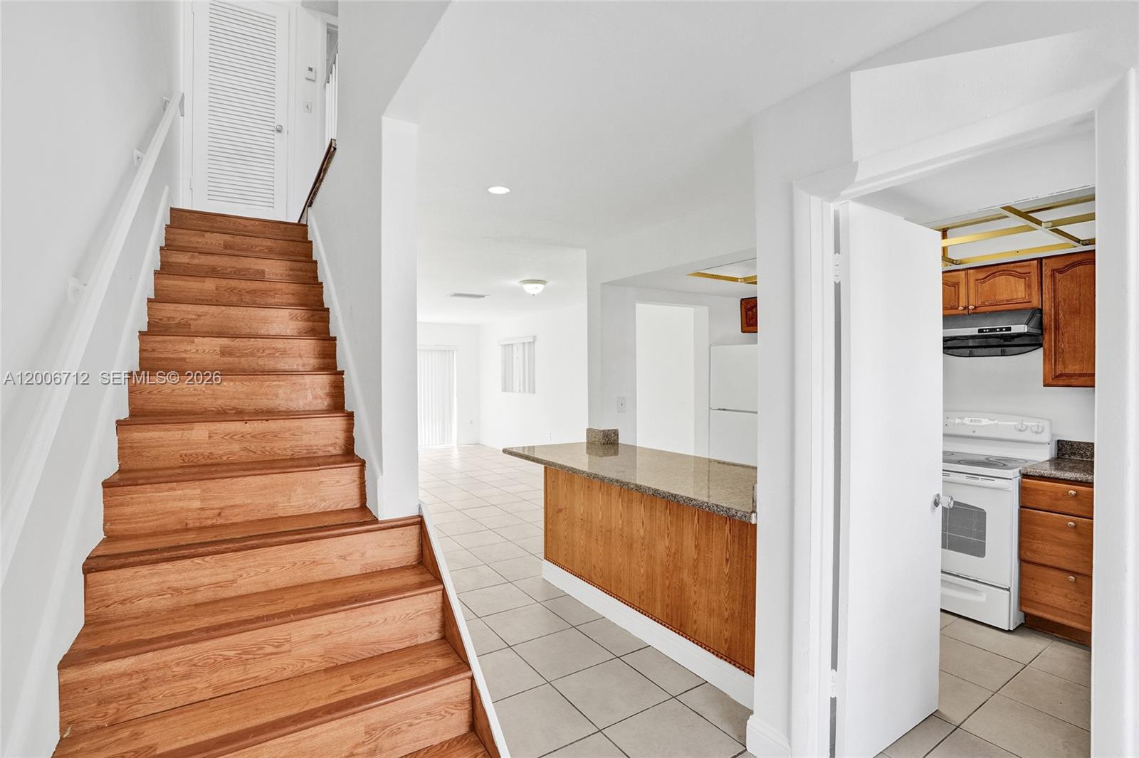 VILLAGE AT DADELAND CONDO - Residential