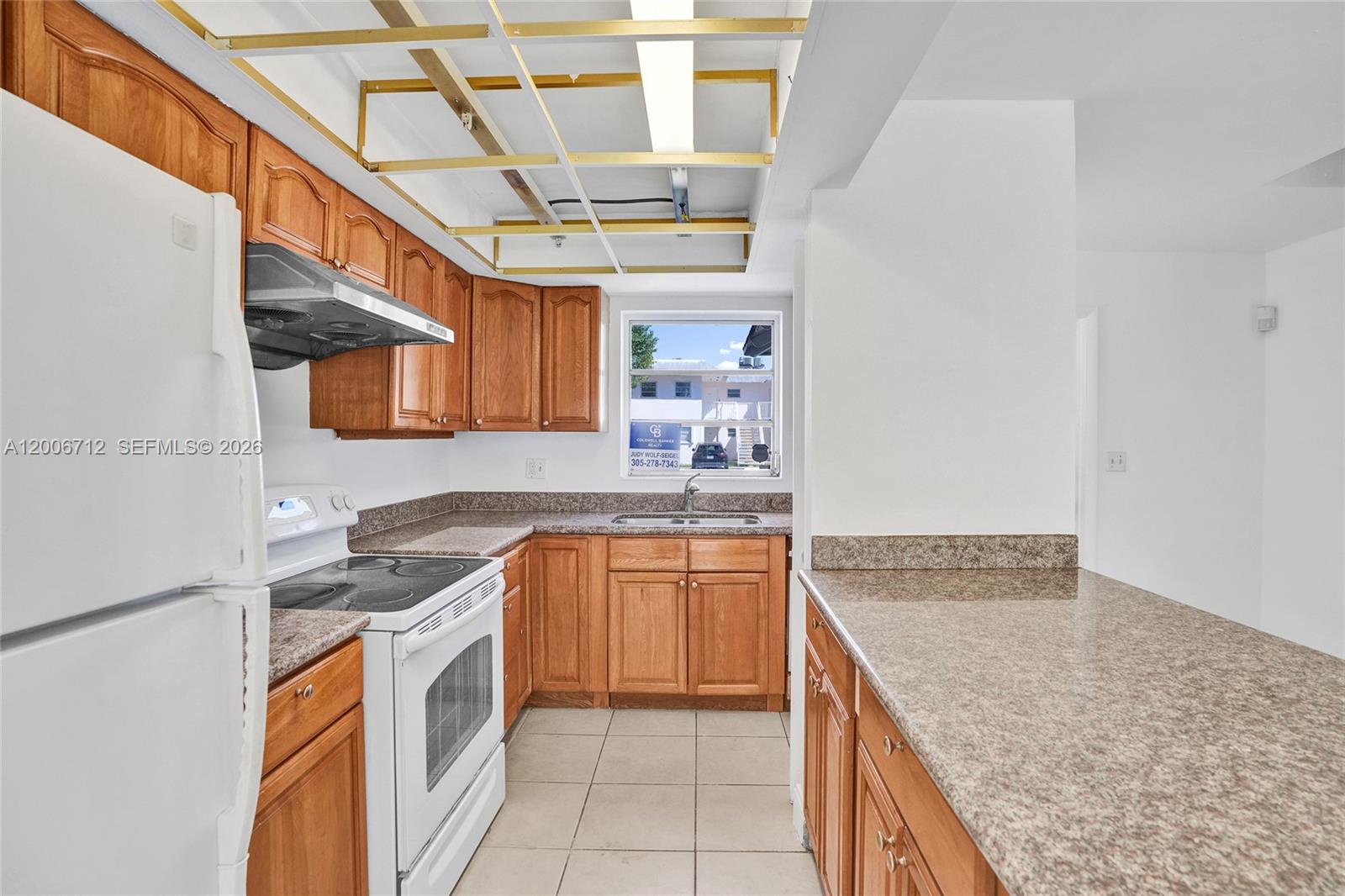 VILLAGE AT DADELAND CONDO - Residential