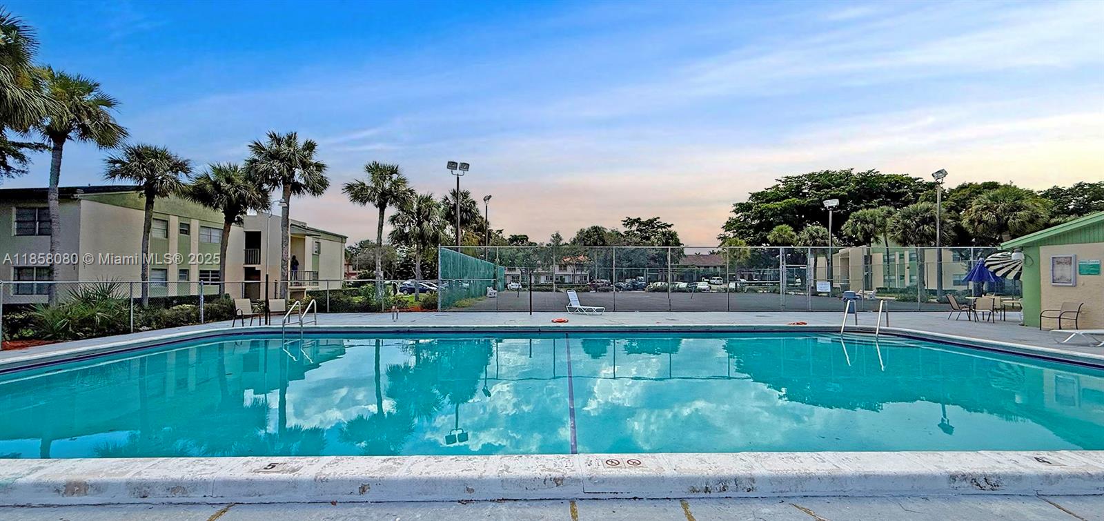 RAMBLEWOOD EAST CONDO - Residential