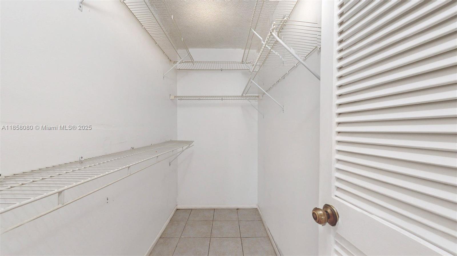 RAMBLEWOOD EAST CONDO - Residential