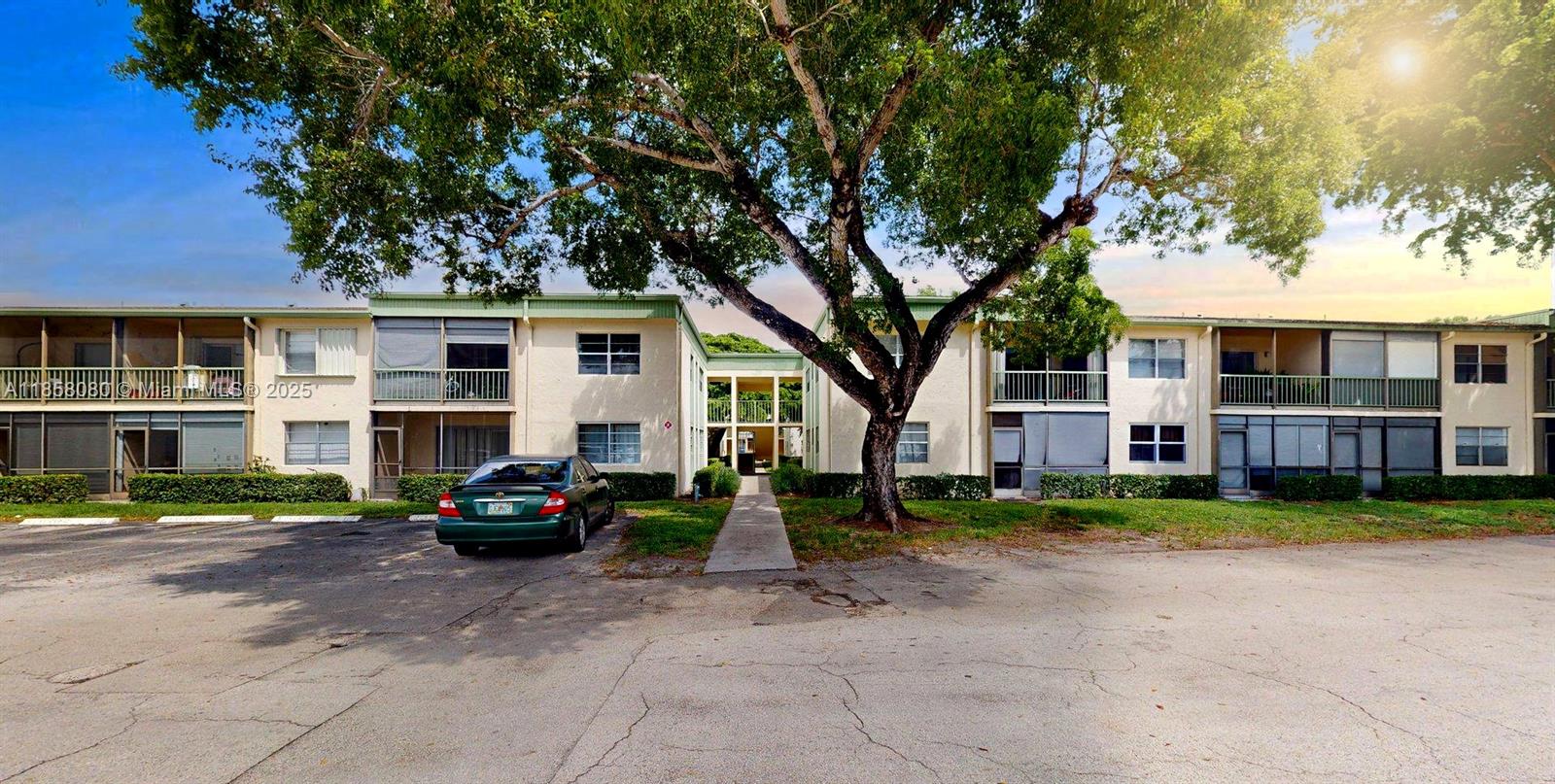 RAMBLEWOOD EAST CONDO - Residential