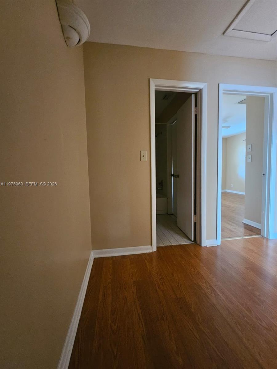 CASTLEWOOD VILLAGE - Residential Lease