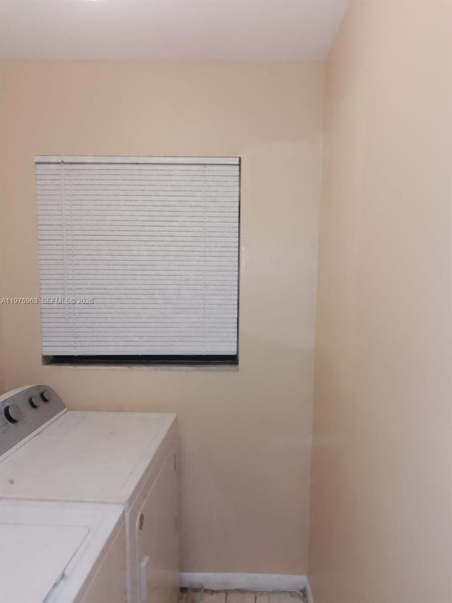 CASTLEWOOD VILLAGE - Residential Lease