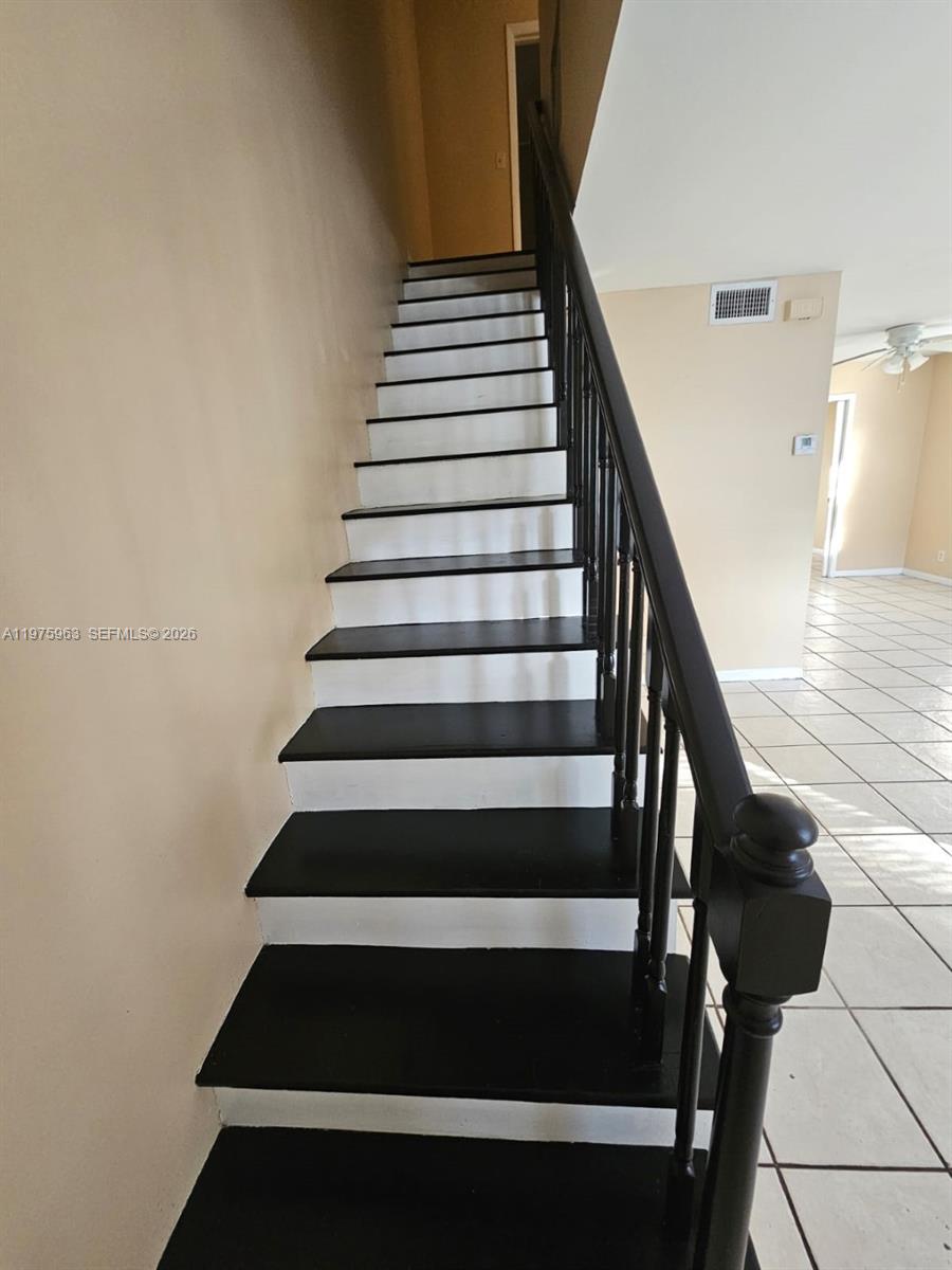 CASTLEWOOD VILLAGE - Residential Lease