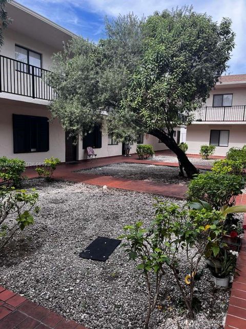Photo of Hialeah, FL 33016 (MLS # A11929339)