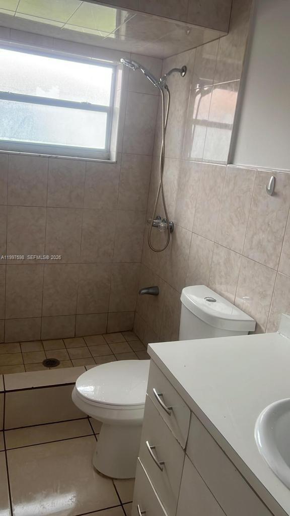 AMND PLAT OF MIAMI SUBURB - Residential Lease