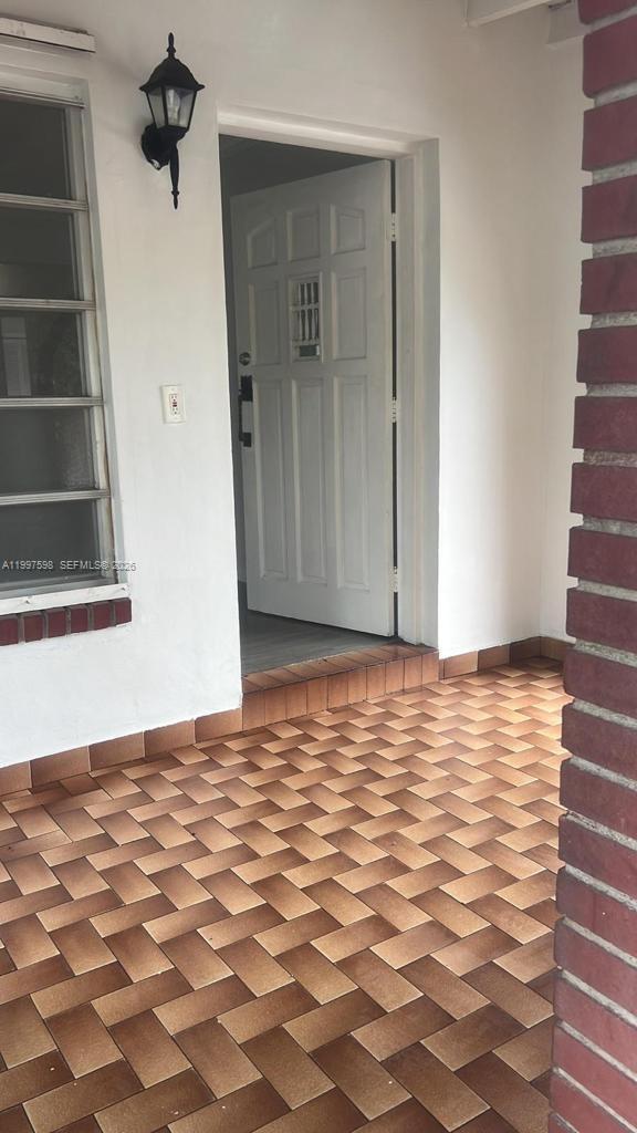 AMND PLAT OF MIAMI SUBURB - Residential Lease