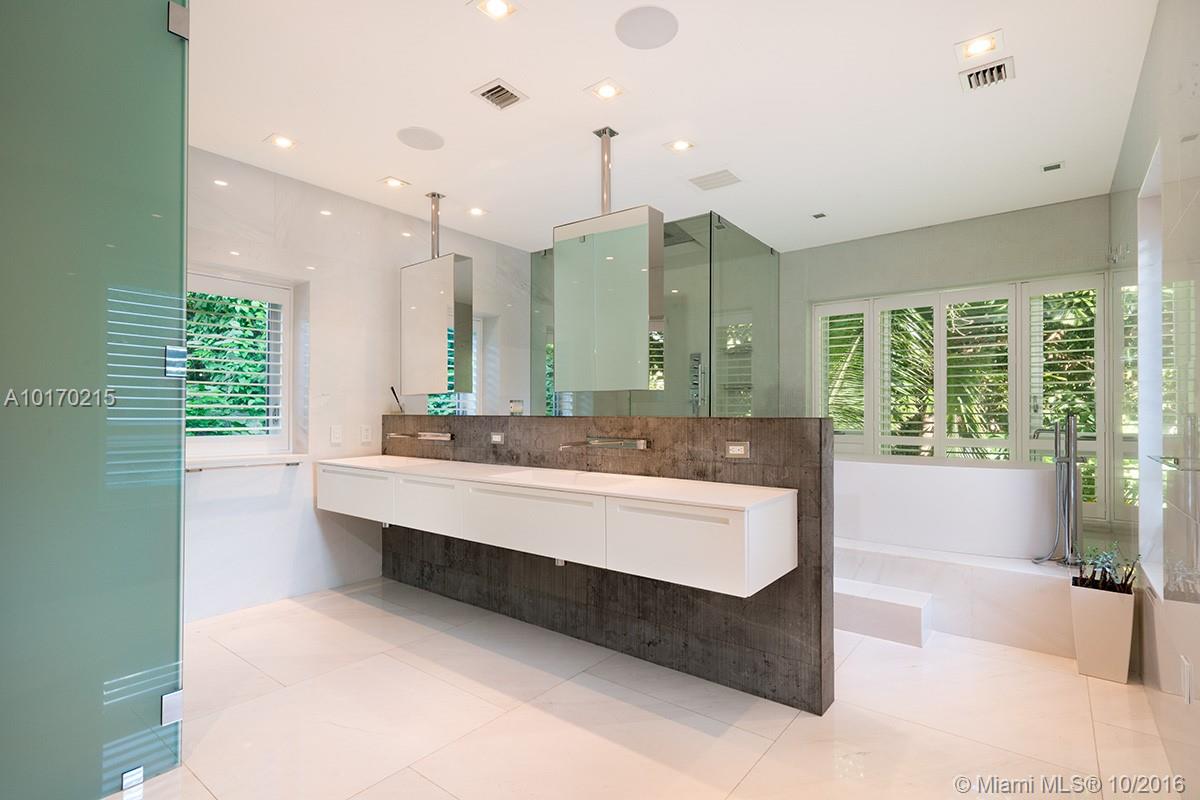 BISCAYNE CAMP - Residential