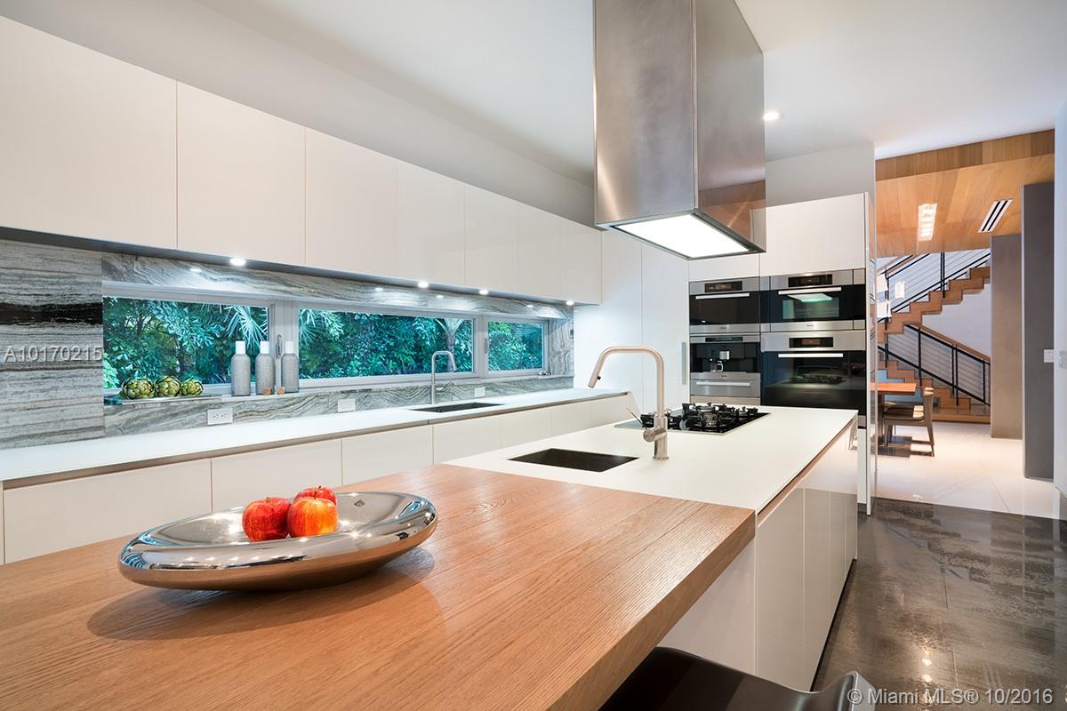 BISCAYNE CAMP - Residential