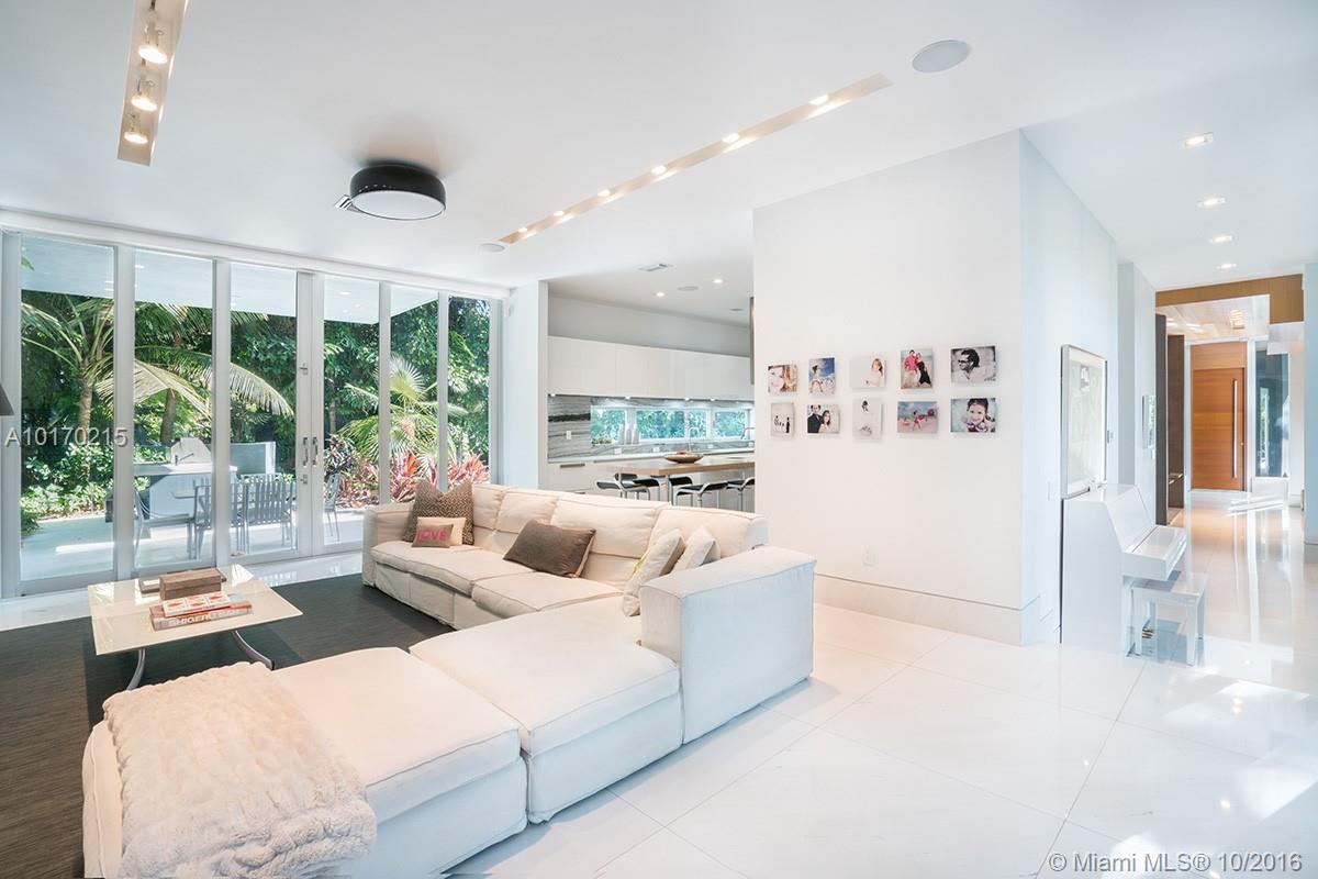 BISCAYNE CAMP - Residential