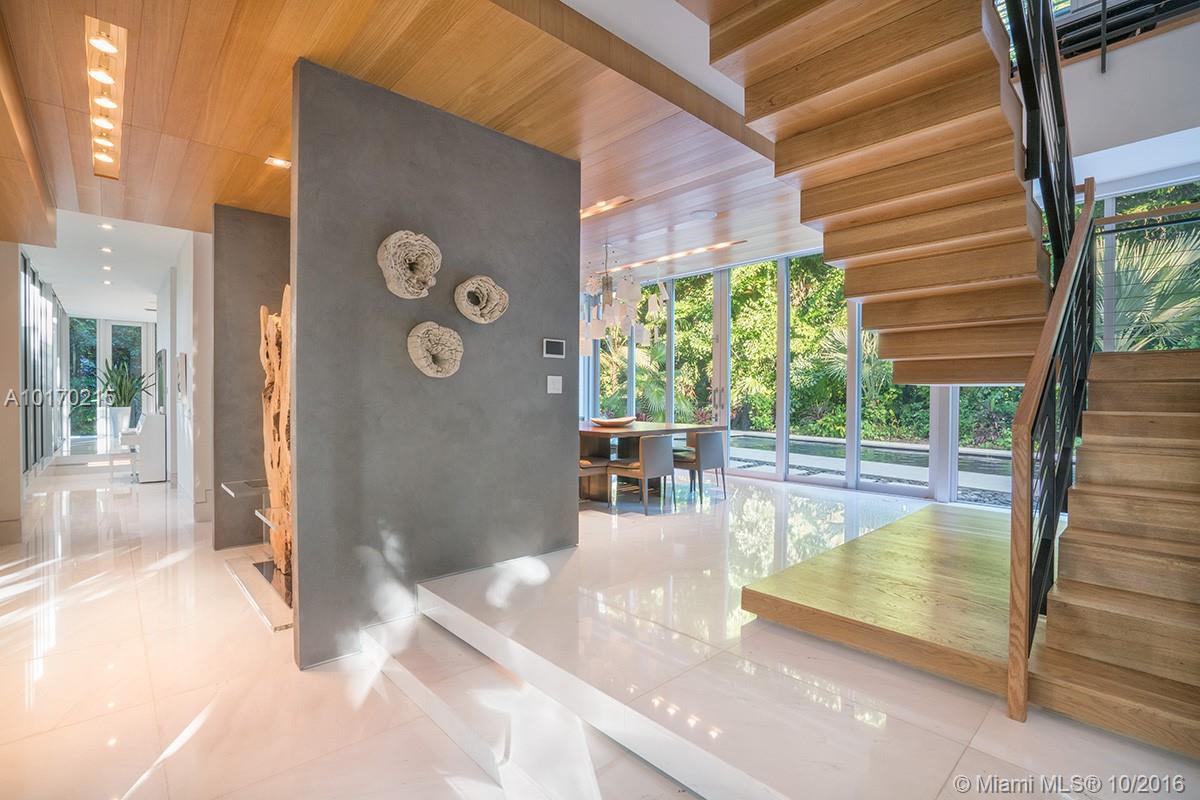 BISCAYNE CAMP - Residential