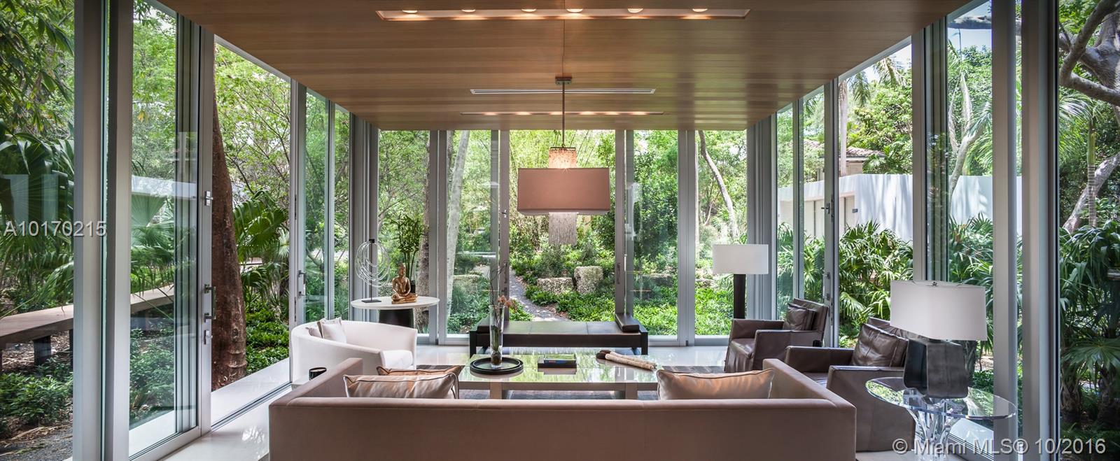 BISCAYNE CAMP - Residential