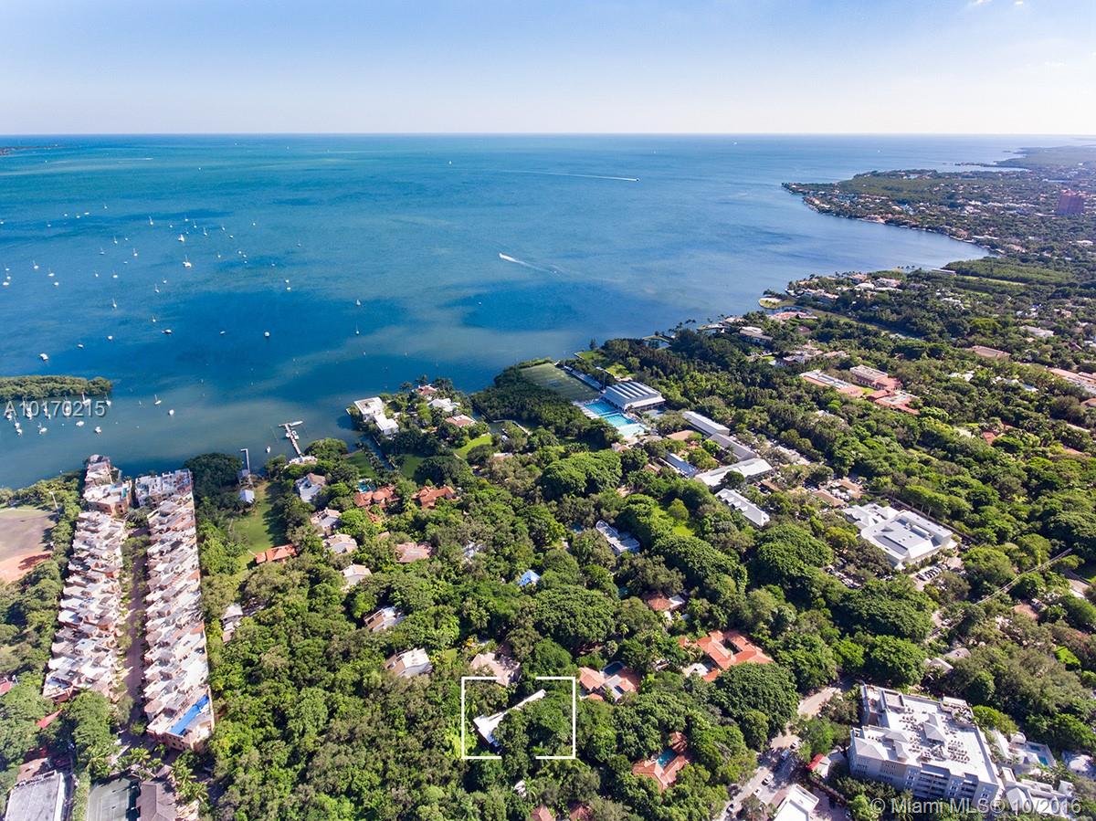 BISCAYNE CAMP - Residential