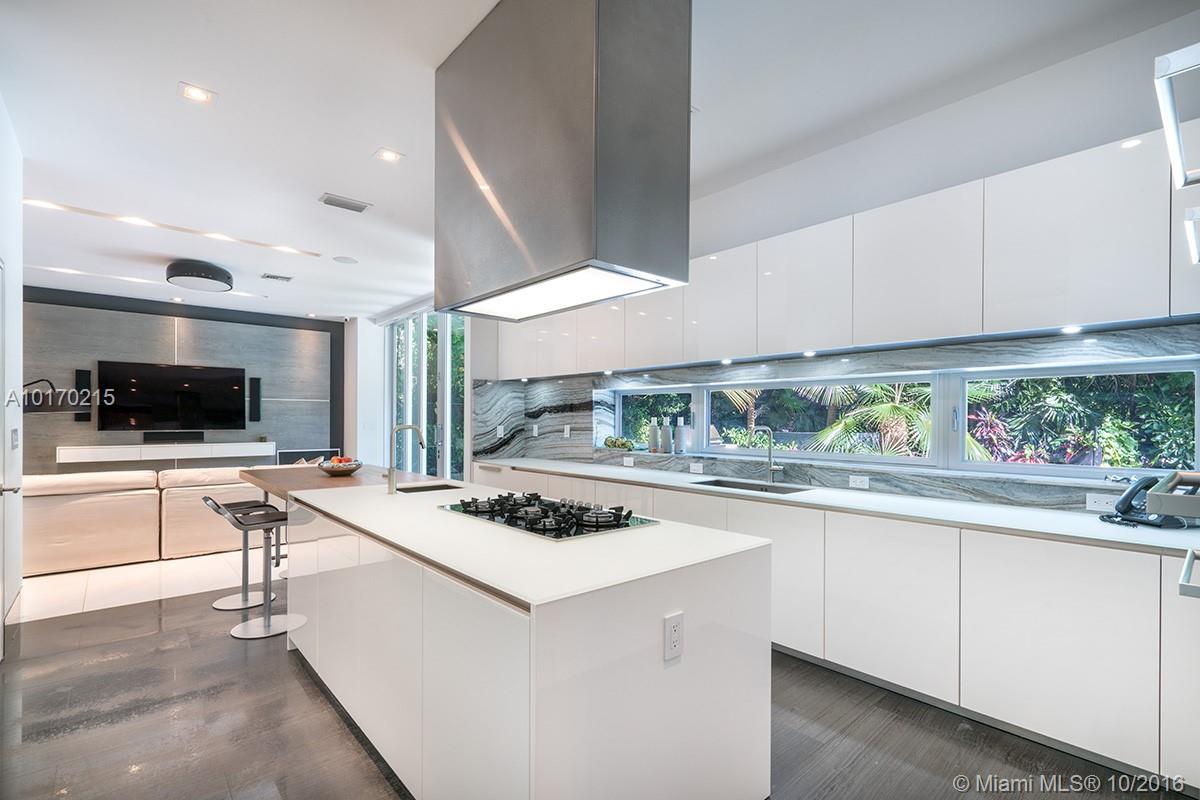 BISCAYNE CAMP - Residential