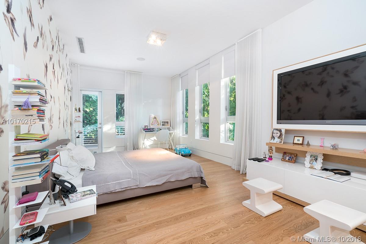 BISCAYNE CAMP - Residential