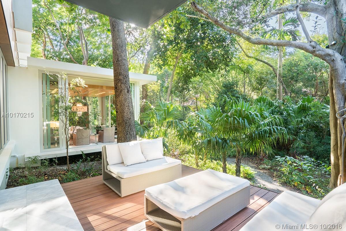 BISCAYNE CAMP - Residential