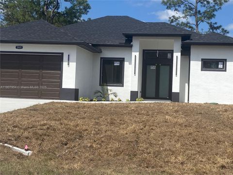 3806 3806 E 18th St Lehigh Acres FL 33972