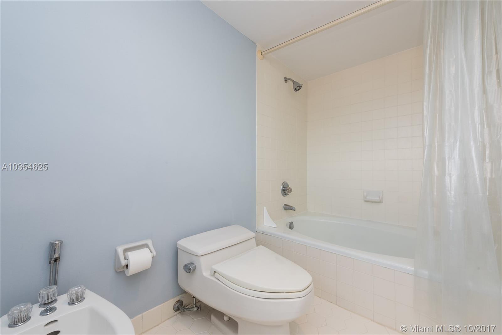 BILTMORE COURT VILLAS CON - Residential