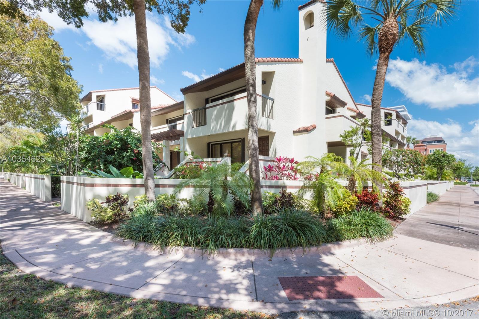 BILTMORE COURT VILLAS CON - Residential