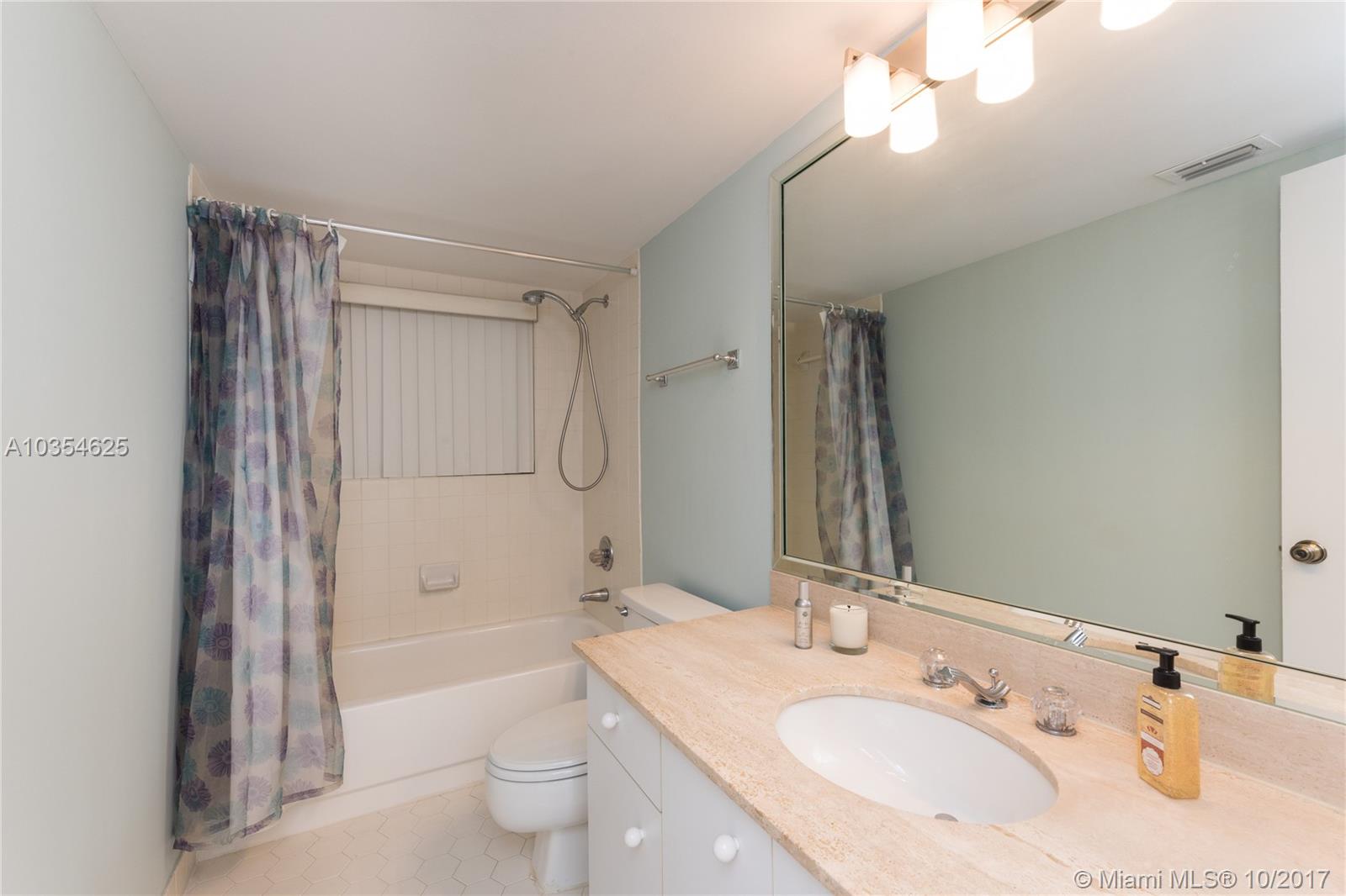 BILTMORE COURT VILLAS CON - Residential