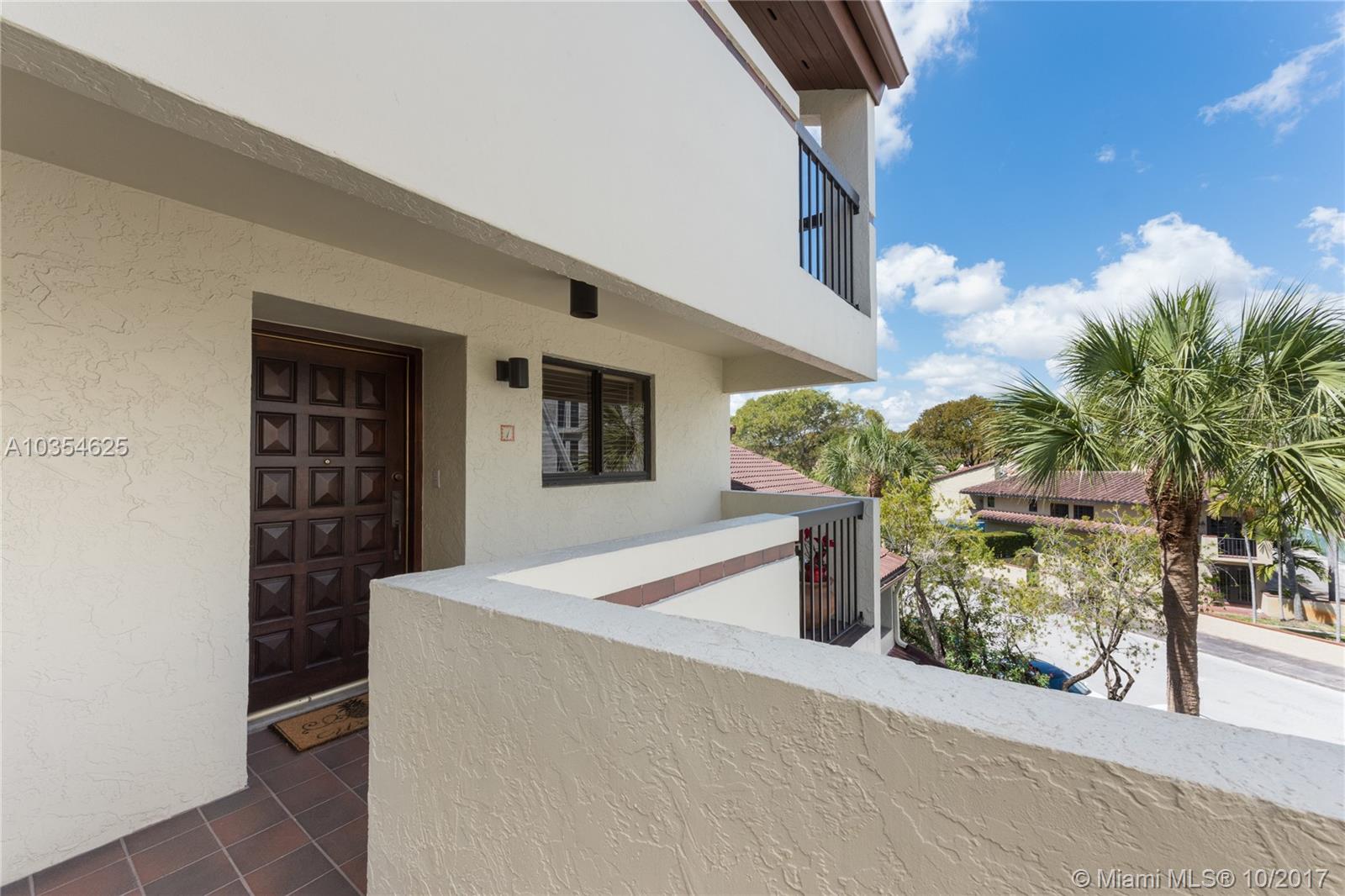 BILTMORE COURT VILLAS CON - Residential