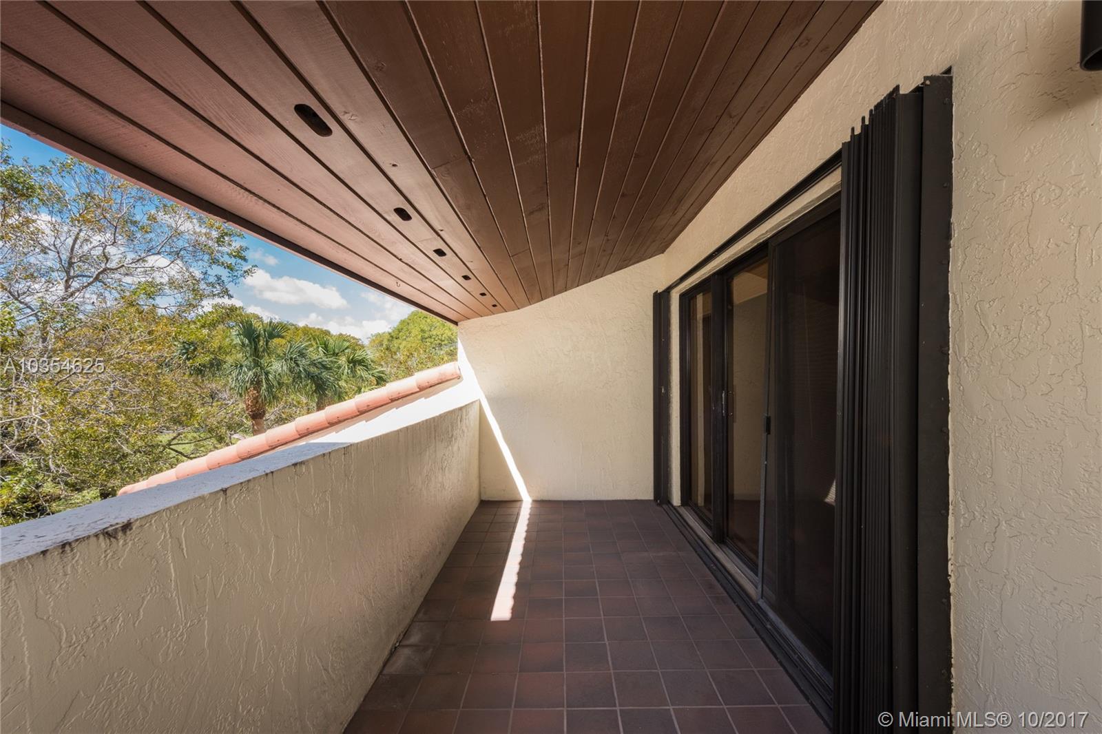 BILTMORE COURT VILLAS CON - Residential