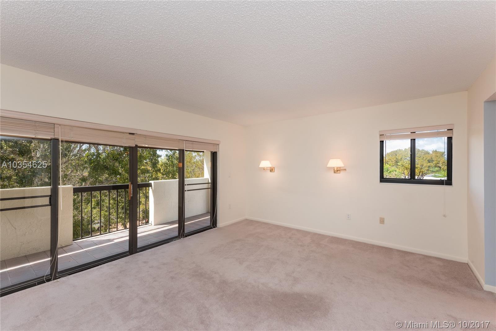 BILTMORE COURT VILLAS CON - Residential