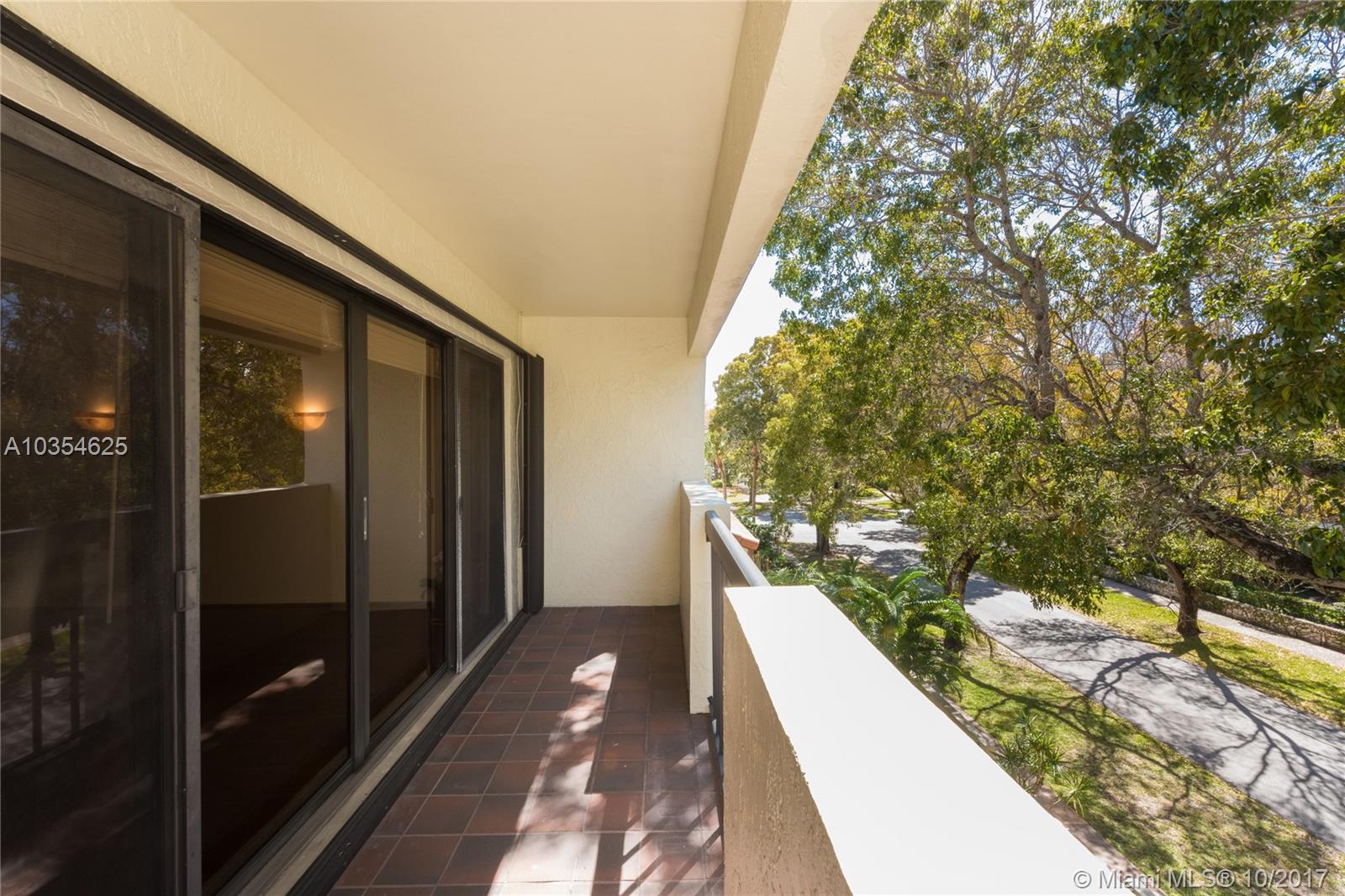 BILTMORE COURT VILLAS CON - Residential