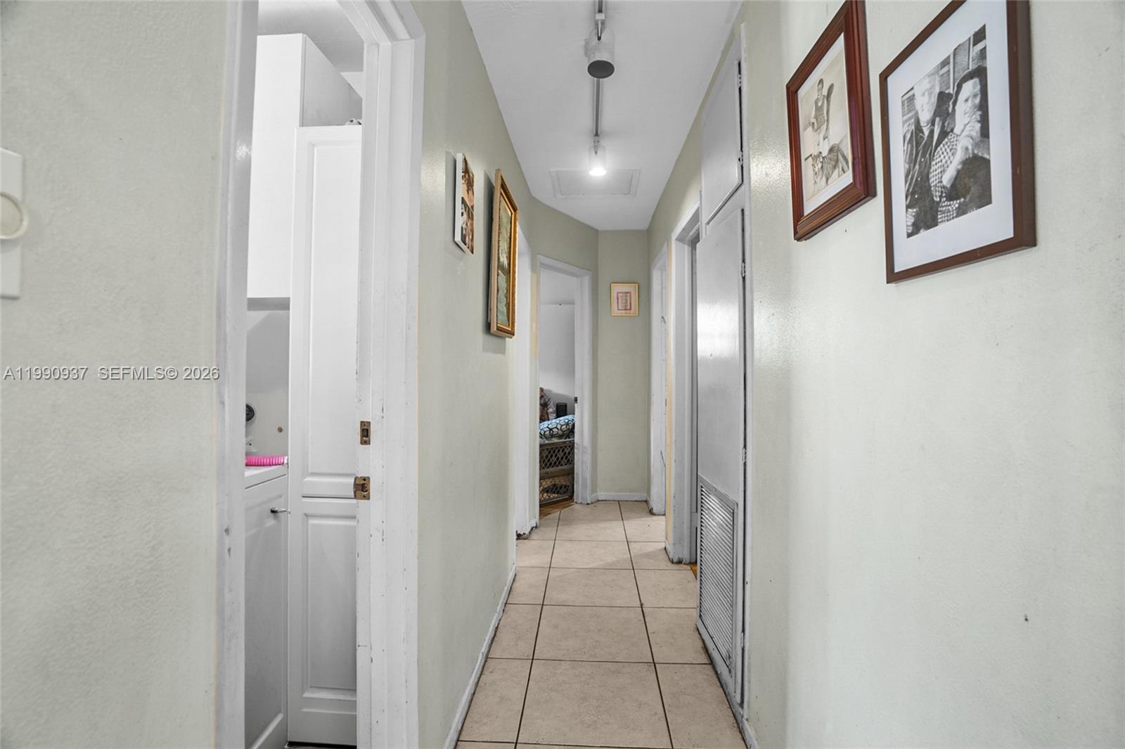 SOUTHGATE - Residential