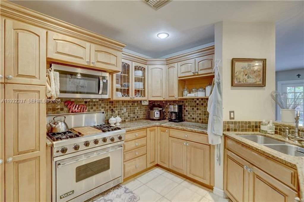 Photo of 801 NE 17th St, Fort Lauderdale, FL 33305 (MLS # A11932337)