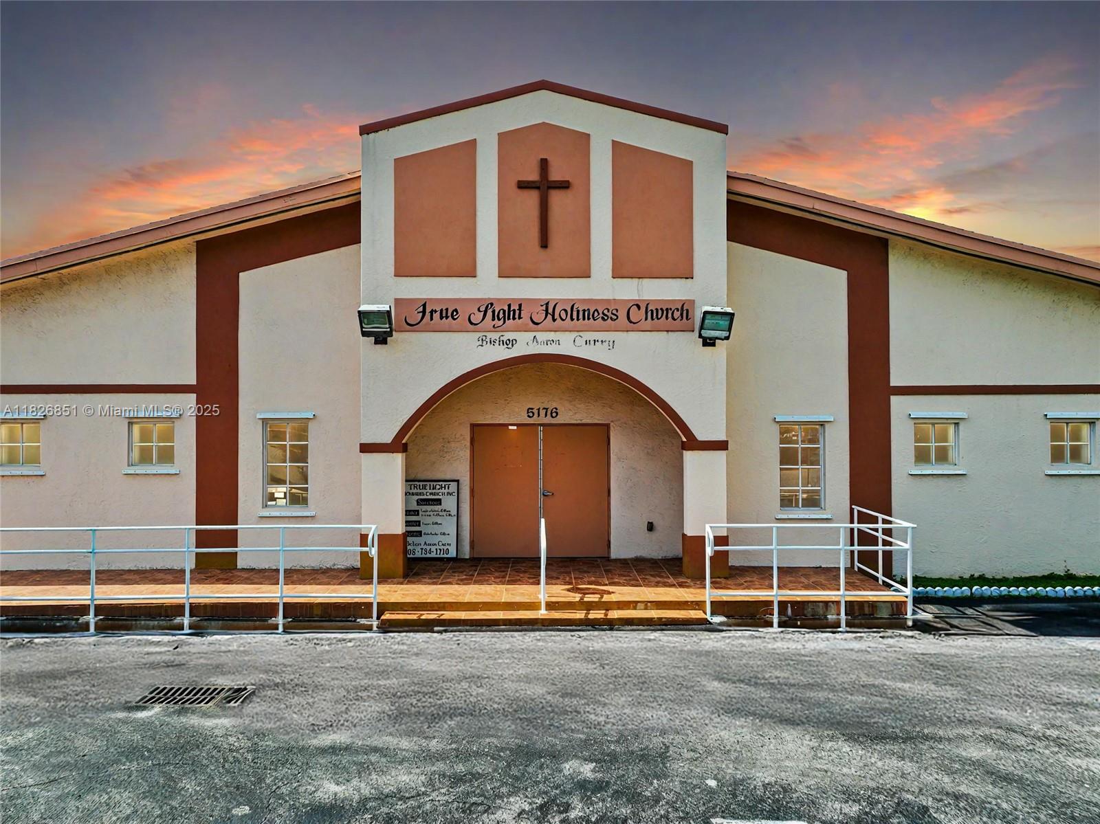FOR RENT! Exceptional 3,000 sq. ft. building on a 10,000 sq. ft. commercial lot in a prime location. Currently
operating as a well-maintained church situated on an oversized lot with 22 parking spaces. Features include a
welcoming façade, a spacious sanctuary with modern lighting, comfortable seating, and tasteful decor. Additional
rooms include multi-purpose areas, ample storage, and a functional kitchen—ideal for community gatherings and
events. ADA-compliant restrooms ensure accessibility for all. The church accommodates 200–225 people and is
perfect for continued worship use or conversion to other commercial purposes. Don’t miss this excellent
investment opportunity. Enjoy an immersive 3D virtual tour. May the Force be with you!