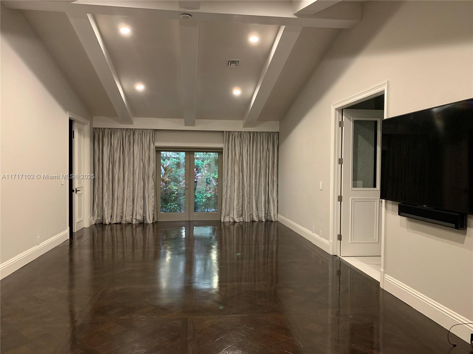 SANCTUARY - Residential