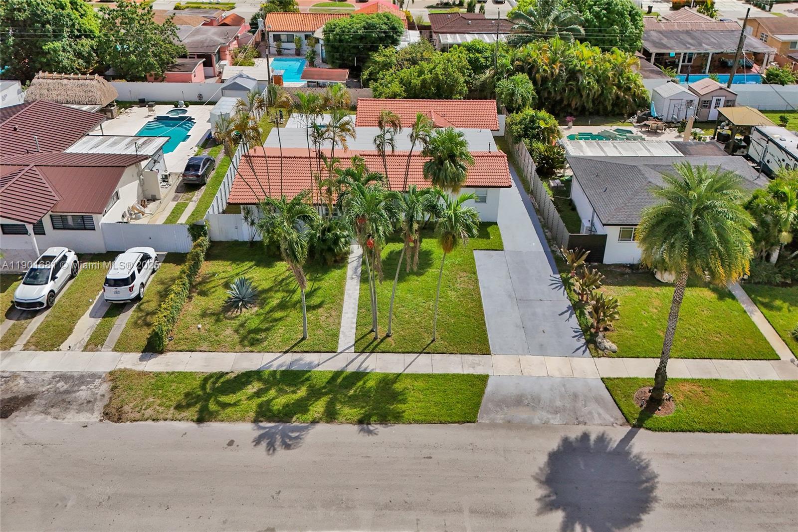 PALM SPRINGS SUB SEC A 4T - Residential Lease