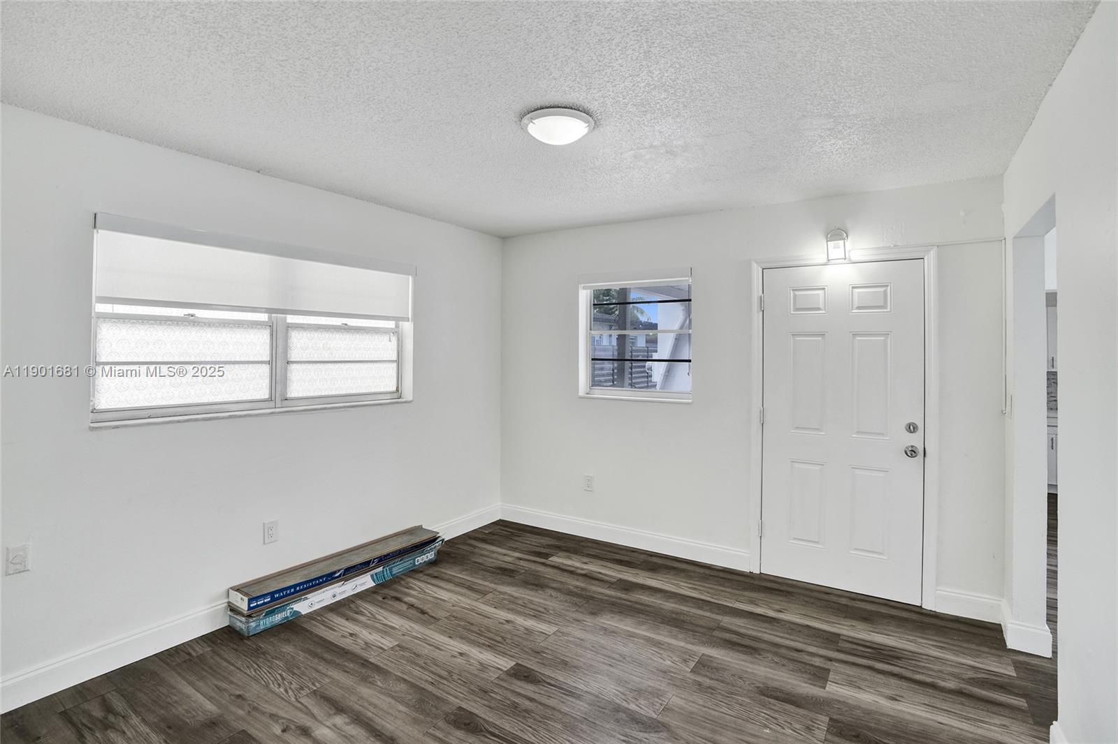 PALM SPRINGS SUB SEC A 4T - Residential Lease