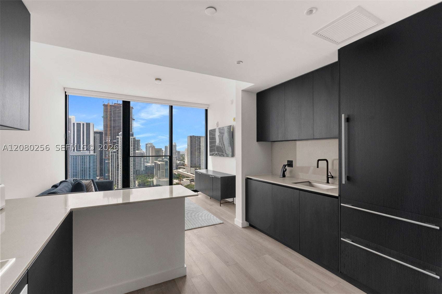 20 NE 11th St Executive 09