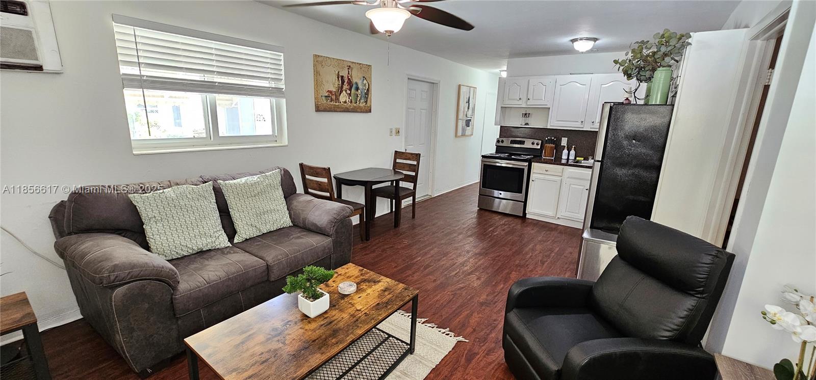 Fully-Furnished 1BR/1BA Apartment – All Utilities Included!
Rent includes electricity, water, trash, and internet, making it a hassle-free choice. The unit features laundry premises, two parking spaces, and access to a shared backyard—ideal for relaxing or entertaining.
This property offers easy access to Downtown Hollywood, where you’ll find vibrant restaurants, nightlife, and cultural venues. You’re just 10 minutes from Fort Lauderdale–Hollywood International Airport, and within walking distance of supermarkets, beach, shopping centers, and parks, including West Lake Commons and Harding Plaza.
Nature lovers will appreciate nearby gems like West Lake Park, less than 5 minutes away
With a prime location, this apartment is ready for immediate move-in—don’t miss this opportunity!