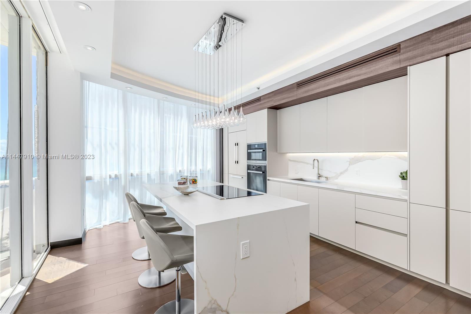 TDR TOWER III CONDO - Residential