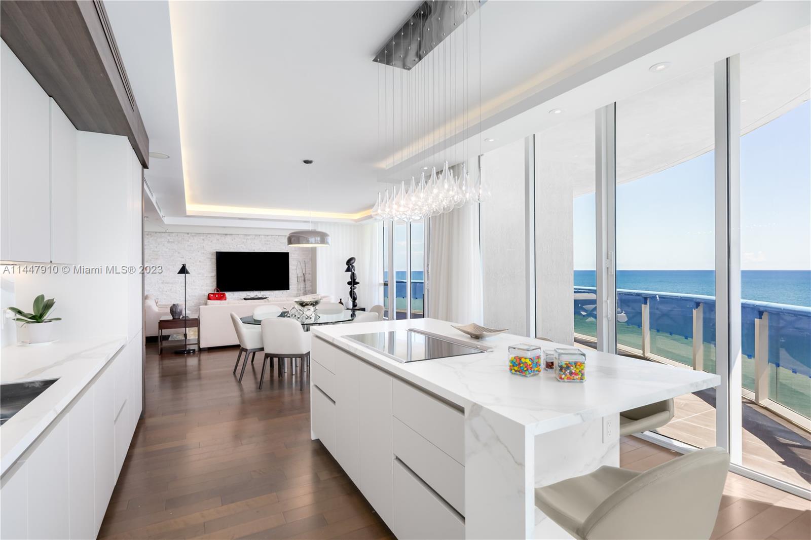 TDR TOWER III CONDO - Residential