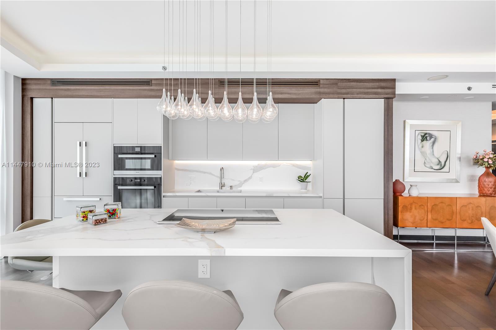 TDR TOWER III CONDO - Residential