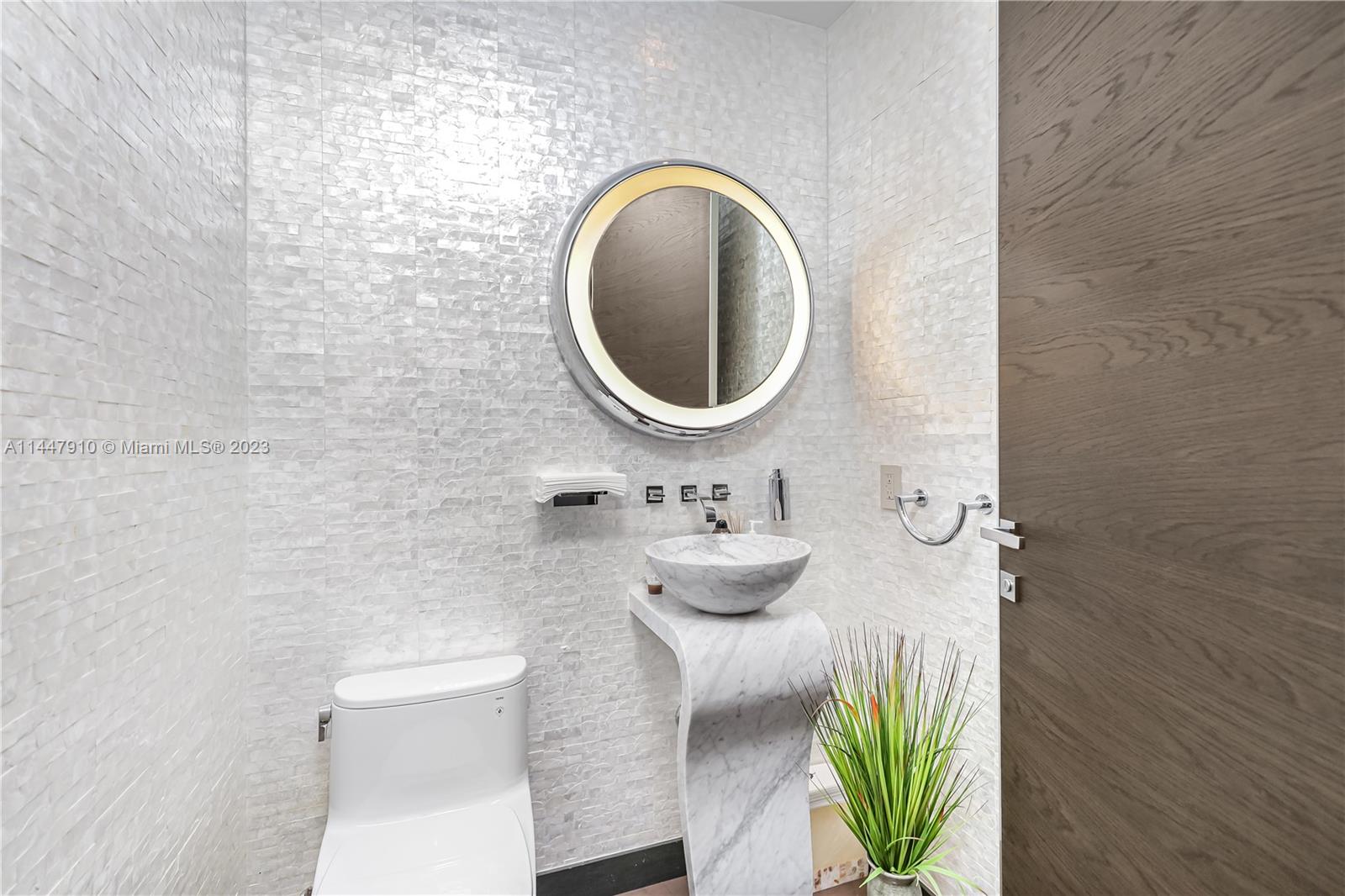 TDR TOWER III CONDO - Residential